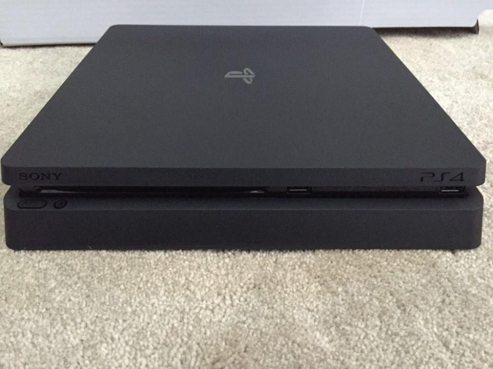 Xbox One Slim vs PS4 Slim（これまでに知っていること）