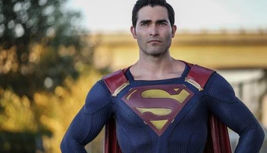 Why The New TV Superman Is Better Than Henry Cavill's Superman