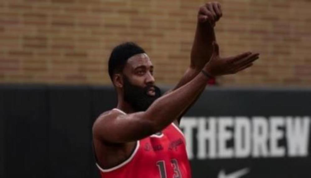 SportingNews： 'NBA Live 18' 'レビュー：最新版は楽しいが不完全な代替品です