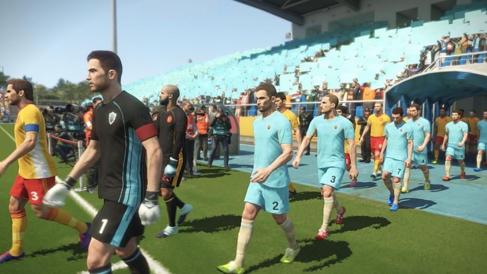 プロの進化サッカーのライセンス戦略はうまくいくかもしれない