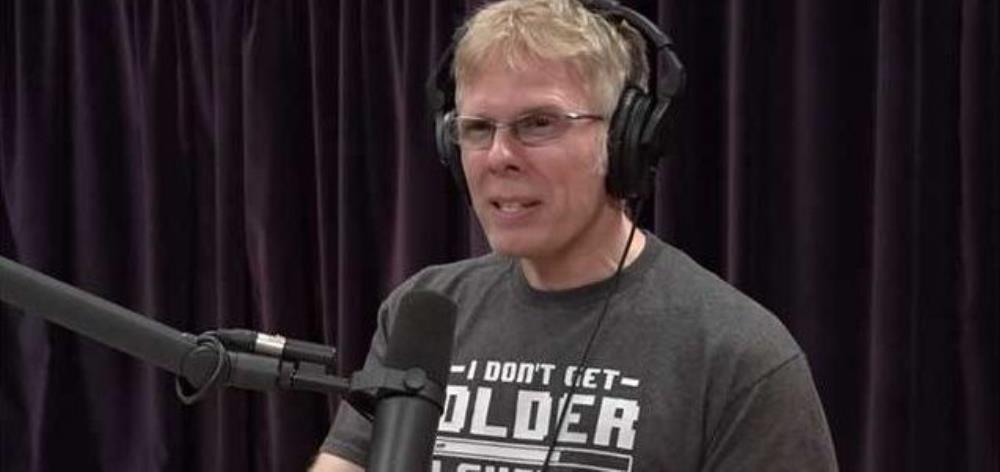 Quakeの作成者であるJohn Carmackは、Gamesの「Overwatchのような「あなたが貢献しなくても」を「勝ち取らせた」と言います。