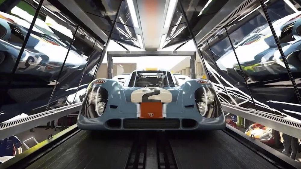 Gran Turismo 7-4人のレーサーと車のコレクターがゲームについて話しているのを見る